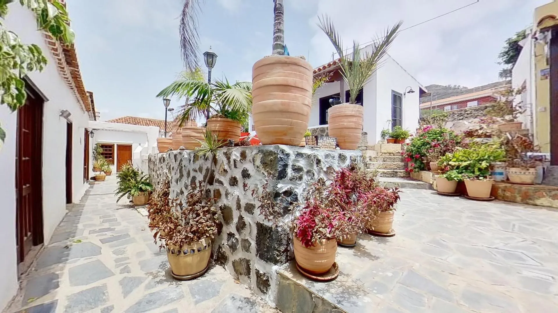 Holidays Tenerife Breakfast Inclusive Wifi Pool Fr La Laguna  La Laguna (Tenerife)
